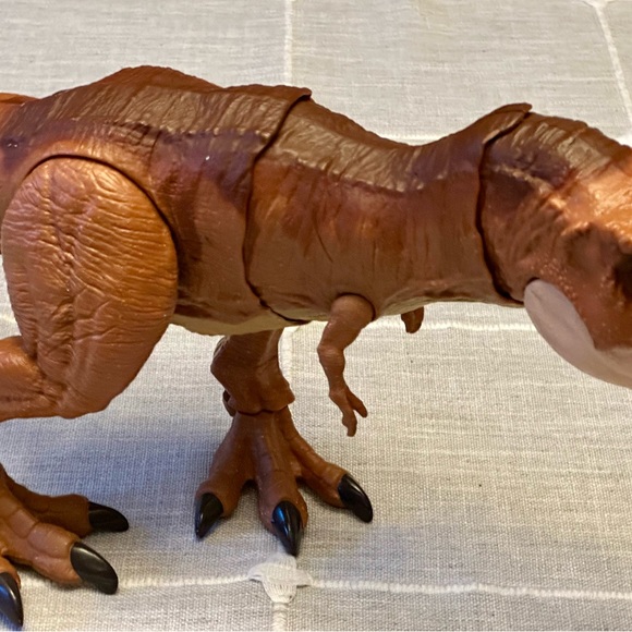 Jurassic World Legacy Collection T-Rex 18” tall Electronic Fully Working - Picture 8 of 9